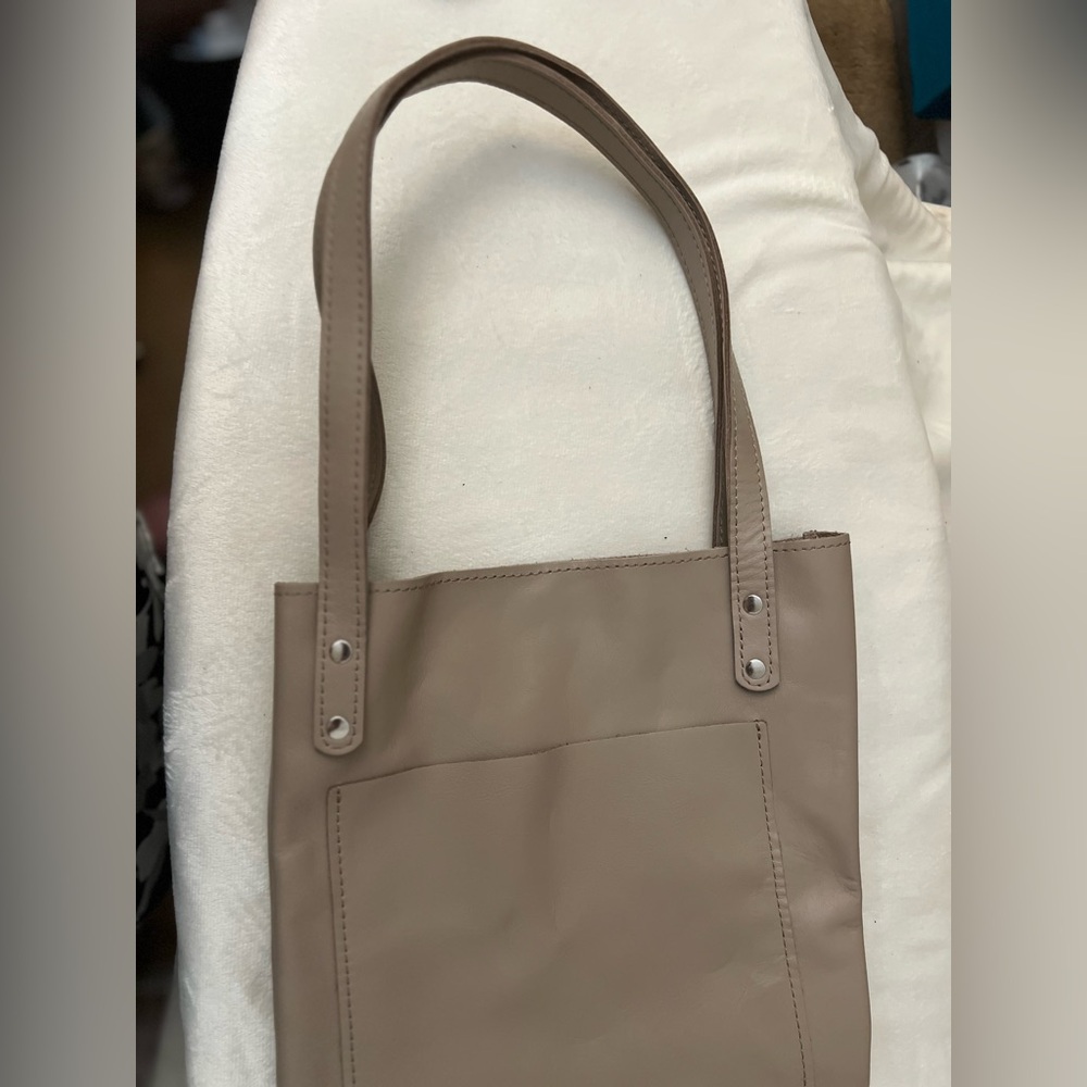 Leather Light Tan Tote Purse Shoulder Bag Classic Collegiate - Picture 7 of 8